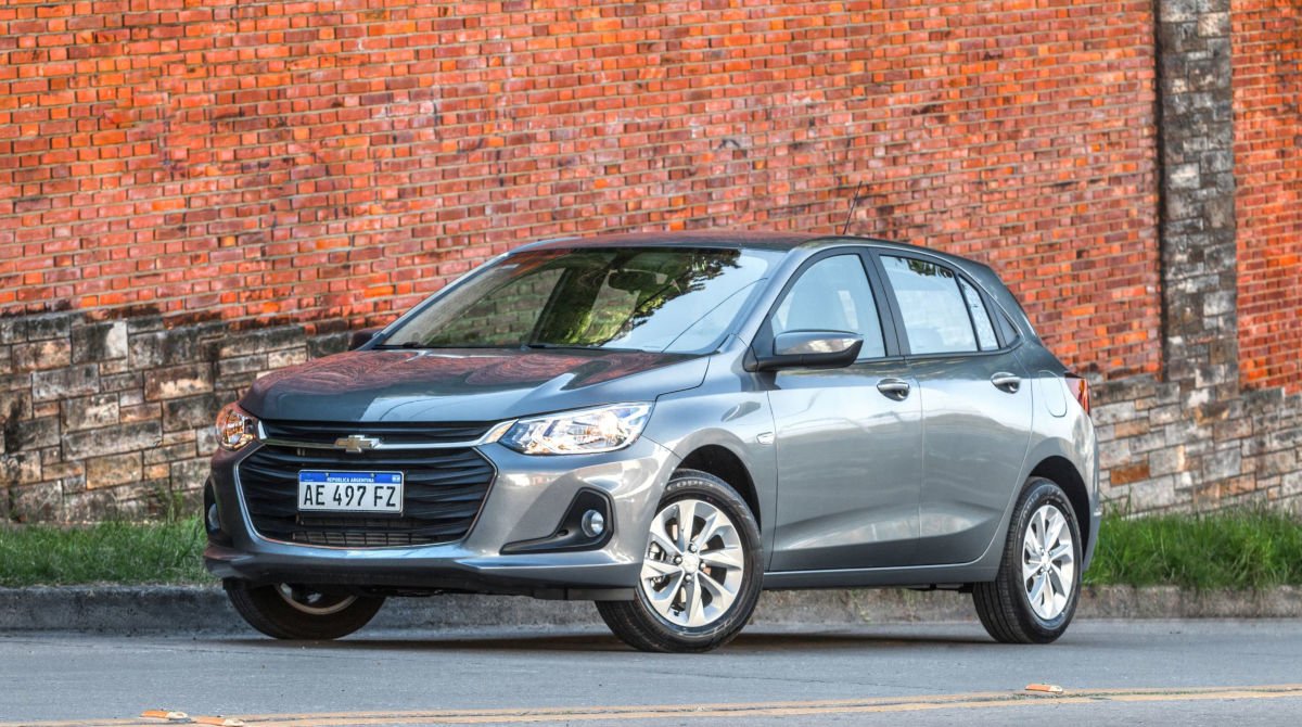 Chevrolet suma a la gama del Onix las versiones RS y LTZ (precios y detalles)