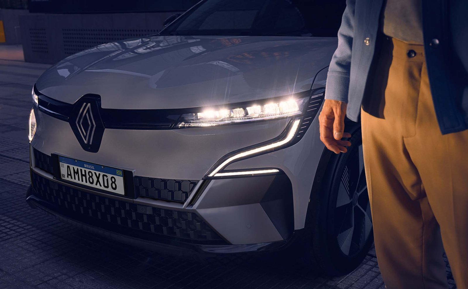 Renault Mégane e-Tech: el 100% eléctrico del Rombo llegó a la región