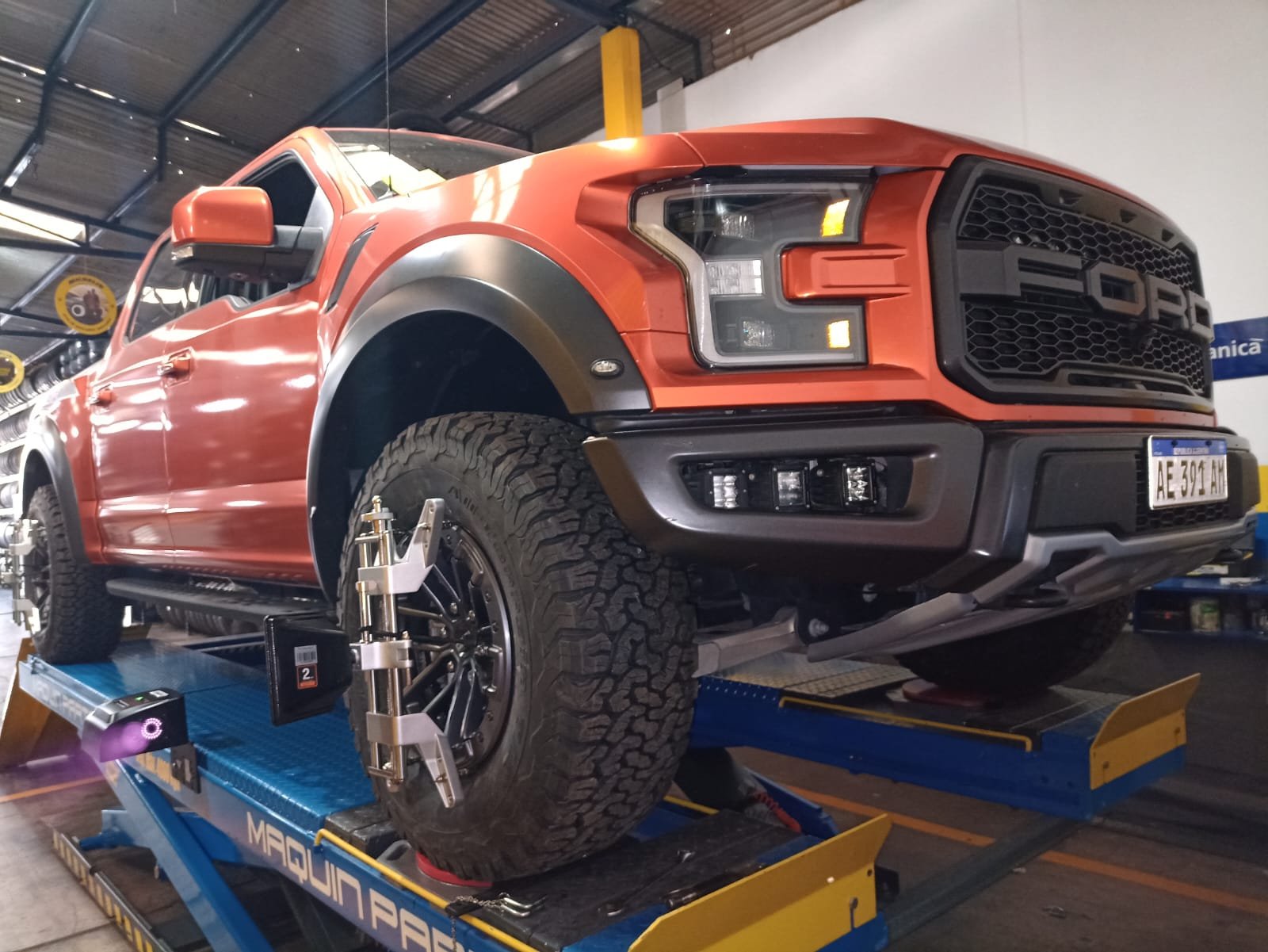 Parra Neumáticos suma tecnología revolucionaria de alineación 5D, todos los detalles