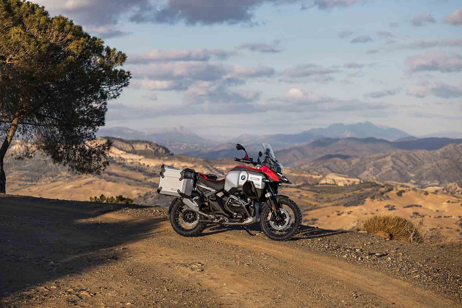 Conocé la imponente BMW R 1300 GS Adventure que llegará a la Argentina