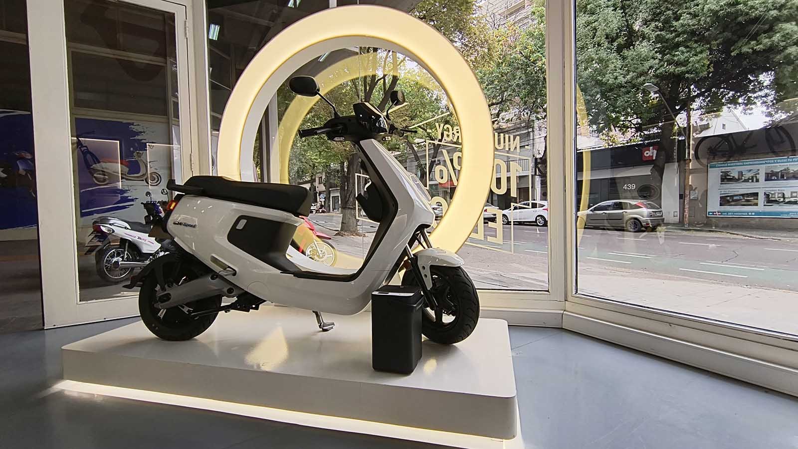 Te presentamos el Nuuv M+ Sport, el scooter eléctrico que encontrarás en Mendoza