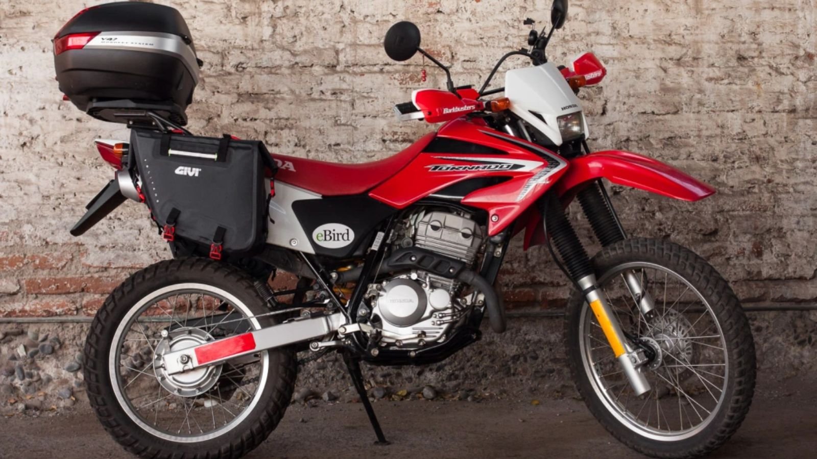La Honda XR250 Tornado entra en sus últimos días, precio en julio