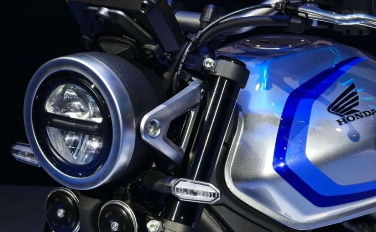 Honda CB500 Super Four: la neo retro de cuatro cilindros que llega en 2025